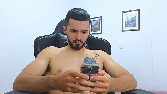 Massimoo 07 online show from March 2025 01:28:01 AM