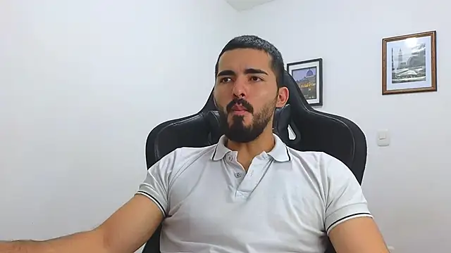 Massimoo 07 online show from March 2025 10:40:01 PM