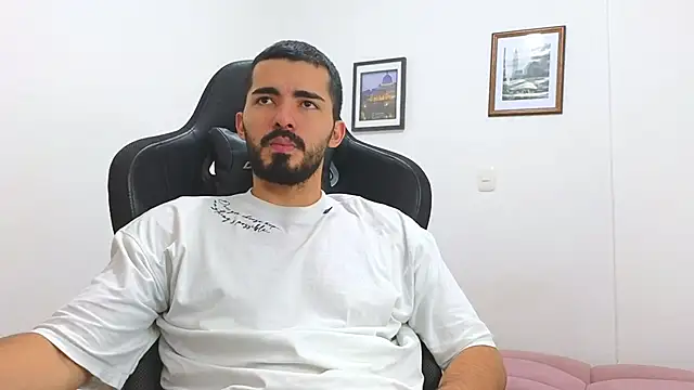 Massimoo 07 online show from March 2025 07:57:02 PM