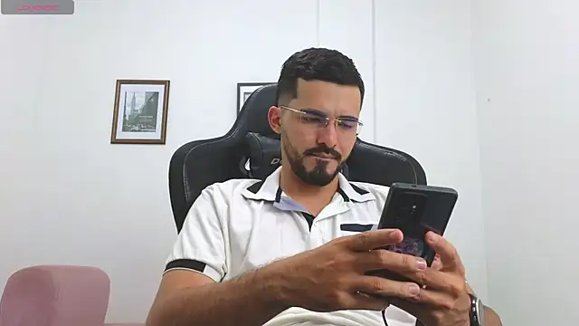 Massimoo 07 online show from November 2025 09:47:01 PM