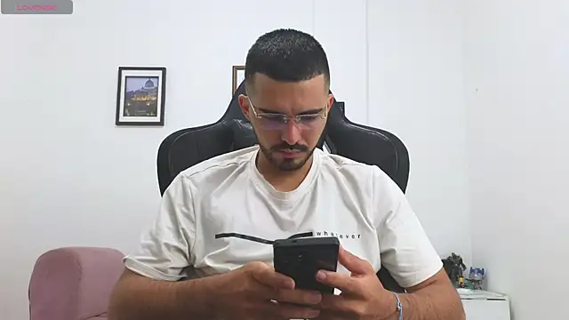 Massimoo 07 online show from January 2026 03:38:01 PM