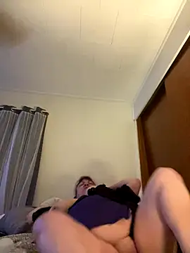 Luciouslouise72xh online show from September 2025 10:37:01 AM