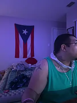 Snapshot of cloudy_couple444 chatting on February 2025 08:29:02 AM cloudy couple444 online show from February 2025 08:29:02 AM