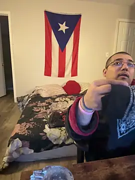 Snapshot of cloudy_couple444 chatting on February 2025 08:27:02 AM cloudy couple444 online show from February 2025 08:27:02 AM