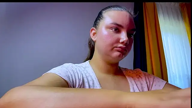 Snapshot of Dreamyblushfairy chatting on July 2026 02:38:02 PM Dreamyblushfairy online show from July 2026 02:38:02 PM
