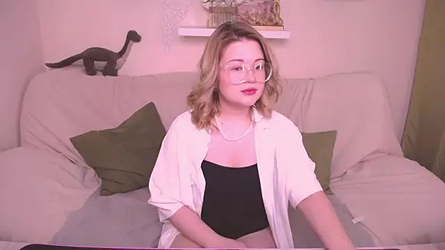 Snapshot of TessPleasure chatting on December 2024 03:49:01 AM TessPleasure online show from December 2024 03:49:01 AM