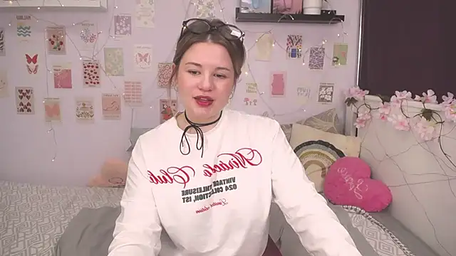 Snapshot of TessPleasure chatting on January 2025 05:11:01 PM TessPleasure online show from January 2025 05:11:01 PM