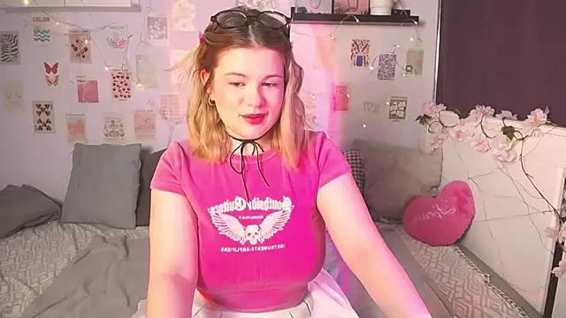 Snapshot of TessPleasure chatting on January 2025 02:28:02 PM TessPleasure online show from January 2025 02:28:02 PM