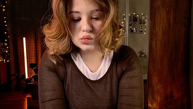 Snapshot of TessPleasure chatting on November 2025 11:13:02 AM TessPleasure online show from November 2025 11:13:02 AM