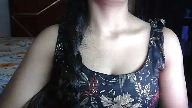 Snapshot of Somiya87 chatting on April 2026 05:54:01 PM Somiya87 online show from April 2026 05:54:01 PM