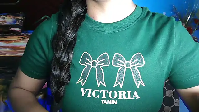 Snapshot of Somiya87 chatting on April 2026 07:00:02 PM Somiya87 online show from April 2026 07:00:02 PM