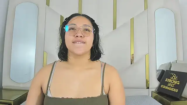 IsabellRodriguez18 online show from November 2025 04:07:01 AM