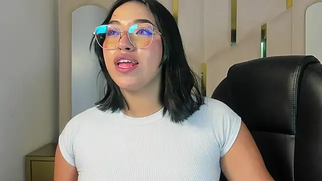 IsabellRodriguez18 online show from May 2026 03:23:02 AM