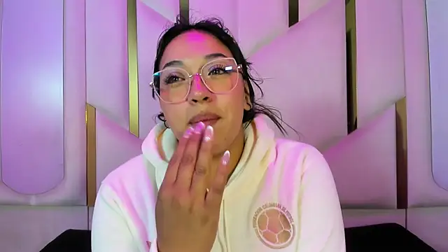 IsabellRodriguez18 online show from June 2026 04:16:02 AM