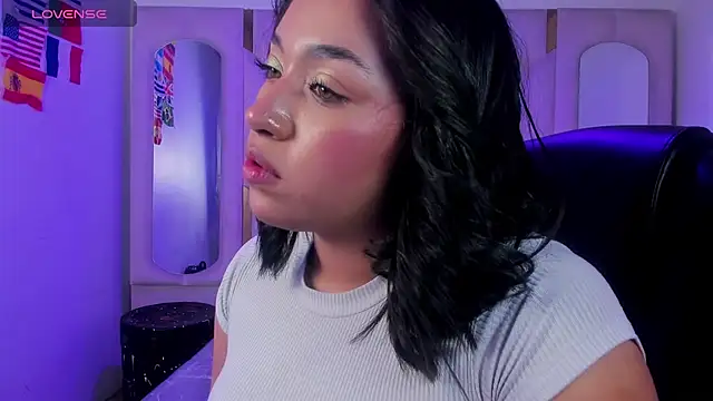 IsabellRodriguez18 online show from June 2026 04:28:01 AM