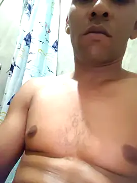 Snapshot of yaxom33 chatting on April 2026 03:48:01 AM yaxom33 online show from April 2026 03:48:01 AM