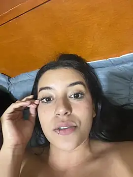 Snapshot of MikeAndJessy chatting on March 2025 02:54:01 AM MikeAndJessy online show from March 2025 02:54:01 AM