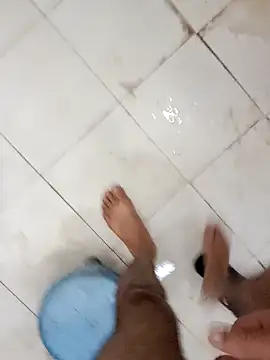 Snapshot of playboyz77 chatting on December 2024 04:44:01 AM playboyz77 online show from December 2024 04:44:01 AM