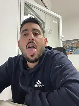 Snapshot of luffykingofpirets chatting on February 2025 02:58:02 PM luffykingofpirets online show from February 2025 02:58:02 PM