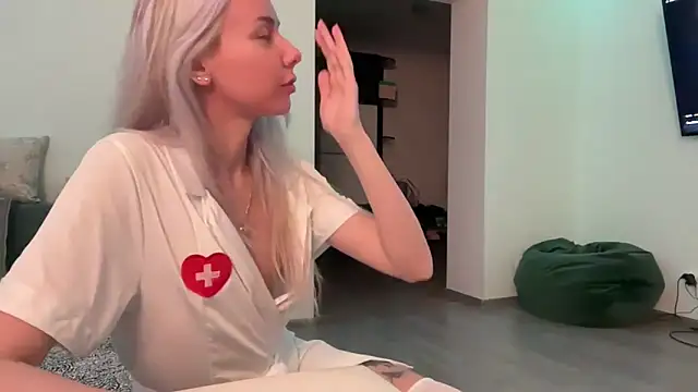 Snapshot of yunasuka chatting on February 2025 01:49:02 AM yunasuka online show from February 2025 01:49:02 AM