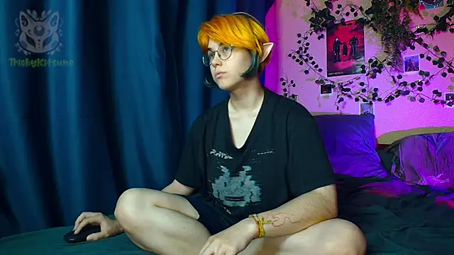 Snapshot of TrickyKitsune chatting on July 2026 04:02:02 PM TrickyKitsune online show from July 2026 04:02:02 PM