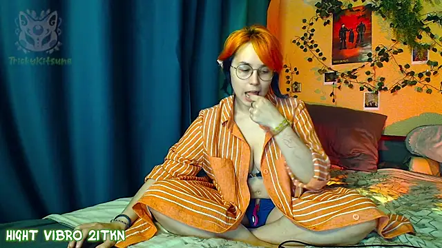 Snapshot of TrickyKitsune chatting on July 2026 05:49:02 PM TrickyKitsune online show from July 2026 05:49:02 PM