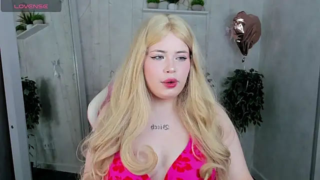 Snapshot of EricaElliott chatting on March 2026 09:15:01 AM EricaElliott online show from March 2026 09:15:01 AM