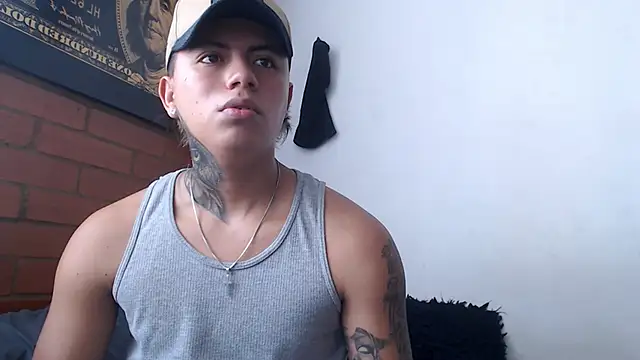 Snapshot of Thiago_x_Sahara chatting on January 2025 03:07:01 PM Thiago x Sahara online show from January 2025 03:07:01 PM