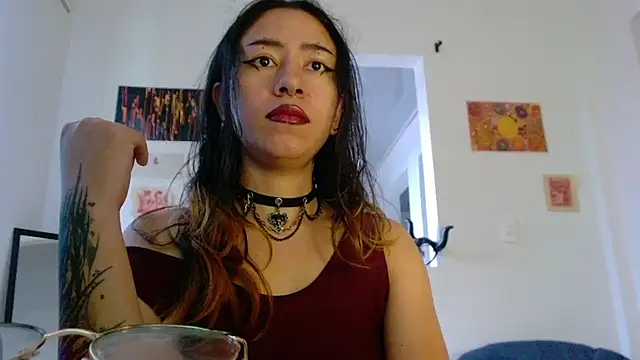 Snapshot of Maam_Ine chatting on April 2026 10:49:01 PM Maam Ine online show from April 2026 10:49:01 PM