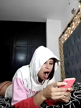 Snapshot of Mia_WAll chatting on January 2025 11:25:01 AM Mia WAll online show from January 2025 11:25:01 AM