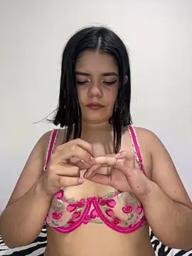 Snapshot of pretty_angela1 chatting on January 2025 02:58:02 AM pretty angela1 online show from January 2025 02:58:02 AM