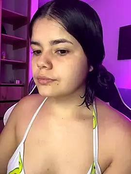 Snapshot of pretty_angela1 chatting on October 2025 01:59:02 AM pretty angela1 online show from October 2025 01:59:02 AM