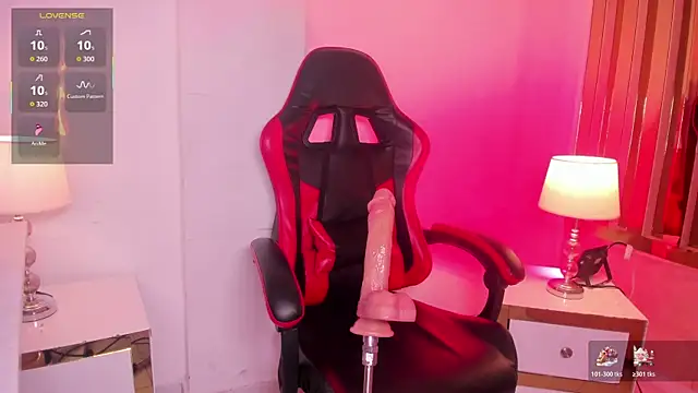 LunaPleasure online show from April 2026 07:35:01 AM