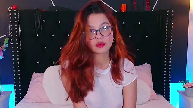 EmiF26 online show from February 2025 08:03:02 PM