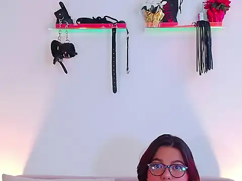 Snapshot of EmiF26 chatting on March 2026 09:53:02 PM EmiF26 online show from March 2026 09:53:02 PM