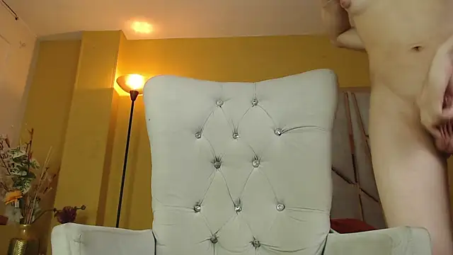 Snapshot of bella_houston chatting on December 2024 01:57:02 AM bella houston online show from December 2024 01:57:02 AM