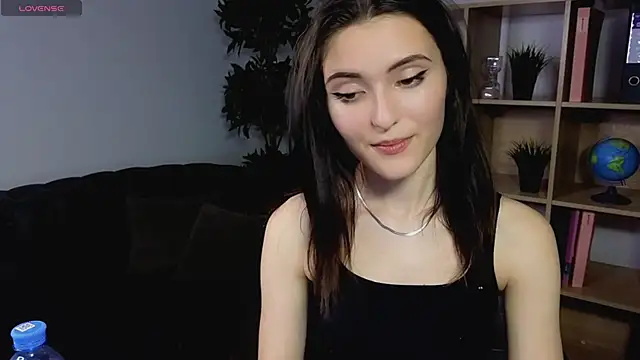 Snapshot of niki_cutes chatting on January 2025 07:17:01 AM niki cutes online show from January 2025 07:17:01 AM