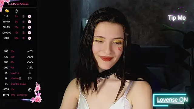 Snapshot of niki_cutes chatting on February 2025 12:19:02 AM niki cutes online show from February 2025 12:19:02 AM