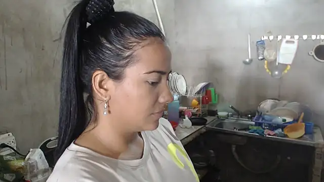 Coral0403 online show from October 2025 03:10:01 PM