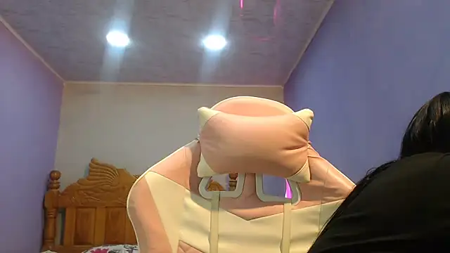 Coral0403 online show from November 2025 07:08:02 PM