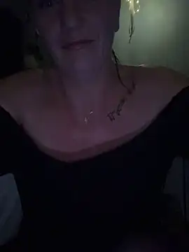 Snapshot of AlessasRoom chatting on May 2026 06:43:02 AM AlessasRoom online show from May 2026 06:43:02 AM