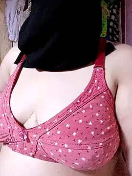 Snapshot of Botina-68 chatting on January 2025 12:58:01 PM Botina-68 online show from January 2025 12:58:01 PM