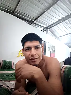 Snapshot of elmazitogrande chatting on February 2025 11:13:02 PM elmazitogrande online show from February 2025 11:13:02 PM