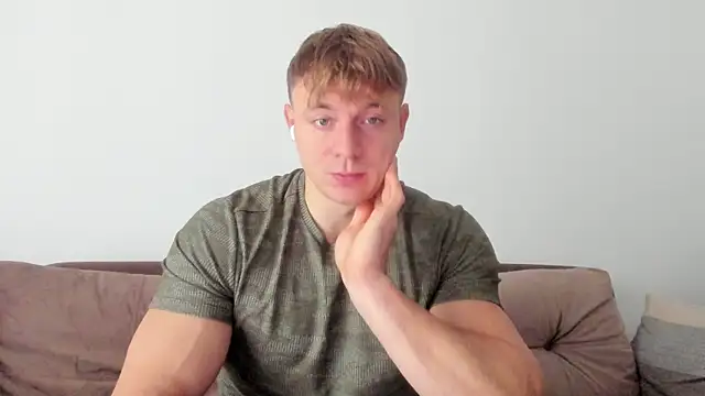 Snapshot of o_r_b_i_t chatting on December 2024 11:21:01 AM o r b i t online show from December 2024 11:21:01 AM