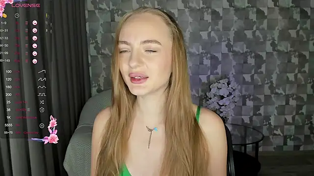 Snapshot of A_delina chatting on January 2025 07:07:01 PM A delina online show from January 2025 07:07:01 PM