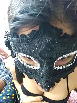 insta hotpair online show from April 2026 05:45:02 PM