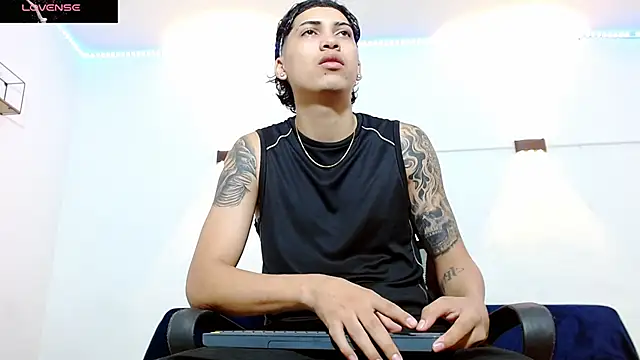 Snapshot of Br4ndxpimm chatting on November 2025 03:56:01 PM Br4ndxpimm online show from November 2025 03:56:01 PM