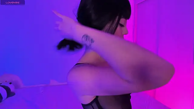 Snapshot of _HellEnd_ chatting on January 2025 09:02:02 AM  HellEnd  online show from January 2025 09:02:02 AM