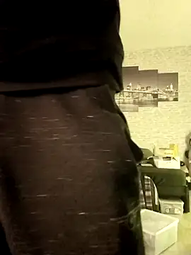 Snapshot of HalloMarcy chatting on March 2025 11:01:02 AM HalloMarcy online show from March 2025 11:01:02 AM