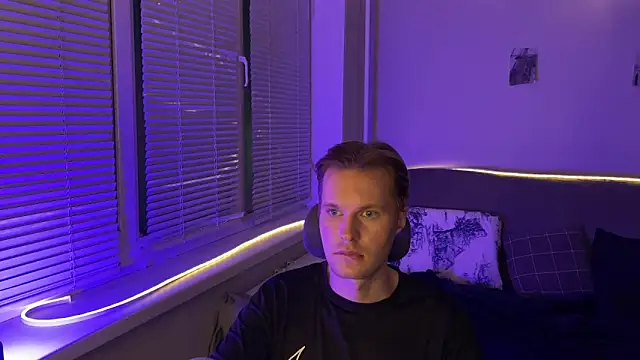 Leonnextdoor online show from January 2026 07:28:02 PM